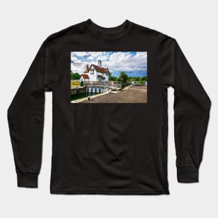 The Lock Keeper's Cottage At Goring Long Sleeve T-Shirt